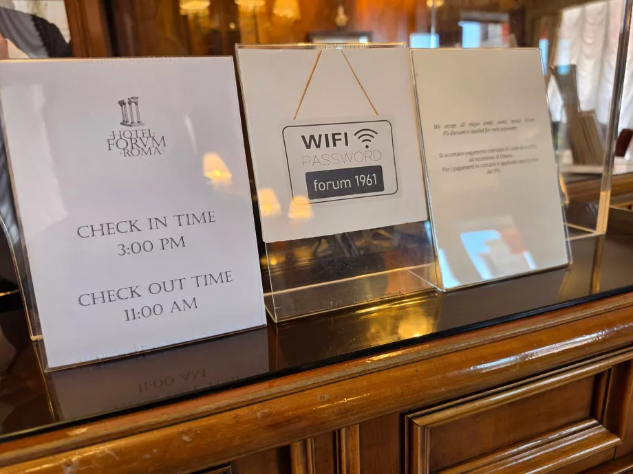 Інформація про Wi-Fi та реєстрацію заїзду та виїзду
