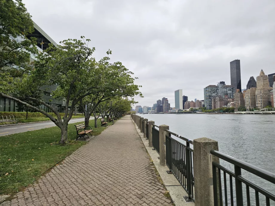 Набережна на острові Рузвельта