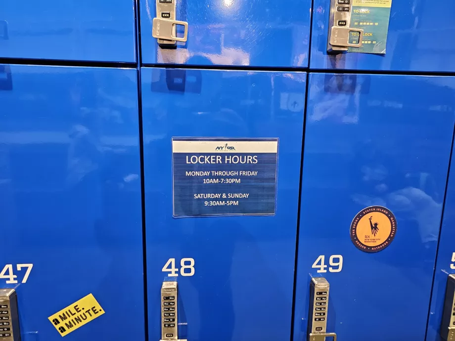 Центр NYRR, камера схову для бігунів