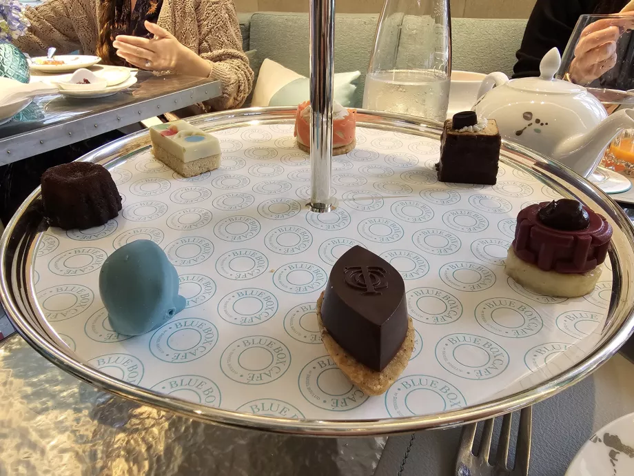 Blue Box, десерти