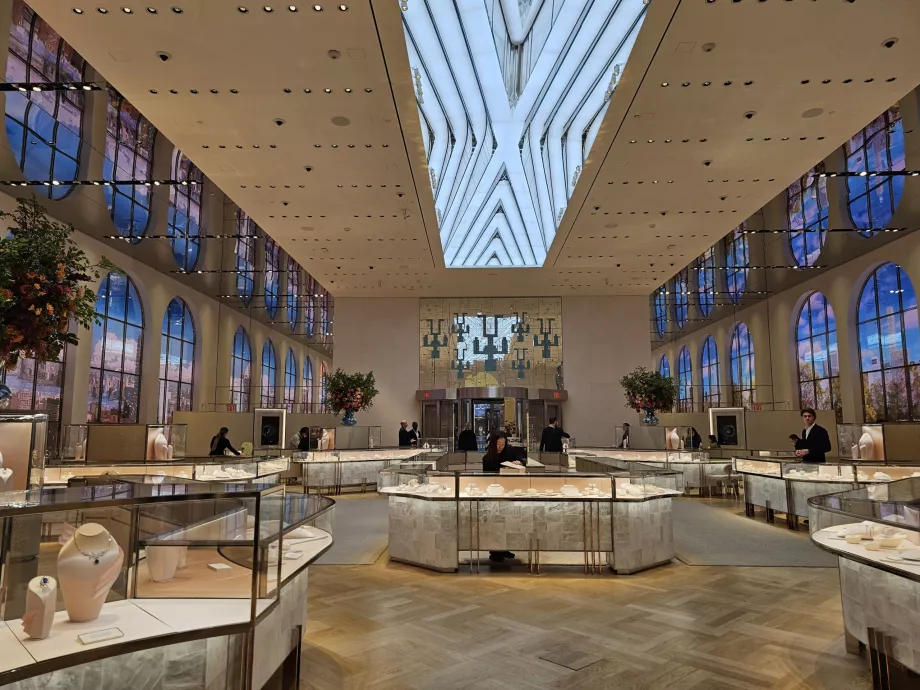 "Тіффані і Ко".