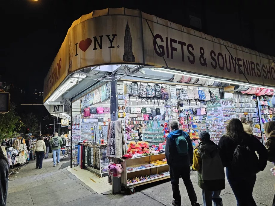 Китайський квартал, сувенірні крамниці