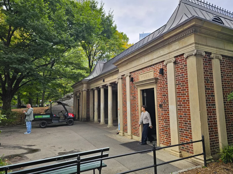 Громадські туалети в Центральному парку