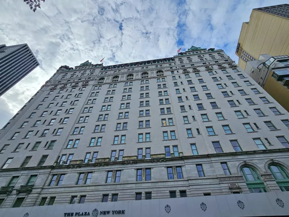 Готель "Плаза