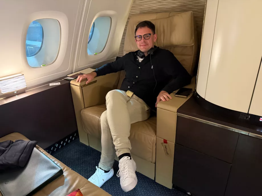 Я у першому класі авіакомпанії Etihad Airways