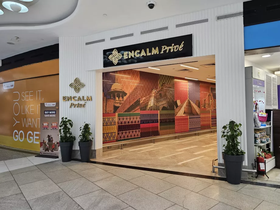 Вхід до Encalm Privé Lounge and Transit Hotel