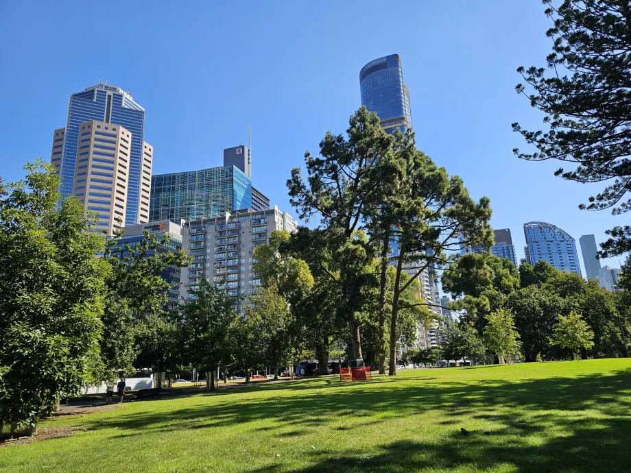 Карлтон Гарденс