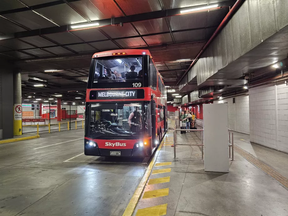 Зупинка Skybus на станції Південний Хрест