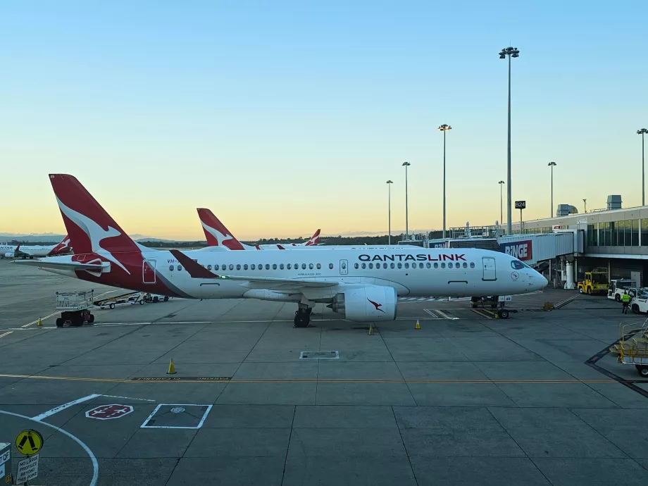 Qantas, Airbus A220, аеропорт Мельбурна